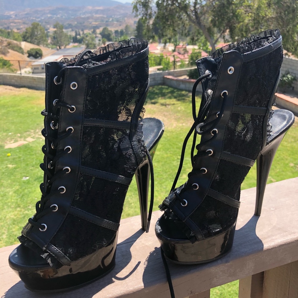 Pleaser Super Sexy Lace Heels